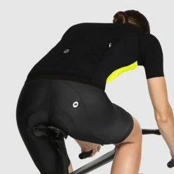Assos Women's UMA GT Wind Vest C2 -Cykelsko Butik Assos Women s UMA GT Wind Vest C2 Gilets Optic Yellow SS23 12 34 391 3F M 3