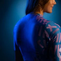 Black Sheep Cycling MR22 Women's Essentials TEAM SS Jersey -Cykelsko Butik Black Sheep Cycling MR22 Women s Essentials TEAM SS Jersey Jerseys Blue AW22 BS212224 2 BLU XS 6