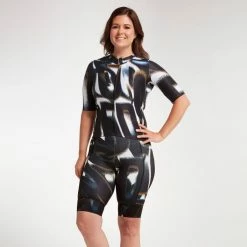 Black Sheep Cycling Women's MR21 Team Short Sleeve Jersey (Black) -Cykelsko Butik Black Sheep Cycling Women s MR21 Team Short Sleeve Jersey Black Jerseys Black AW21 0