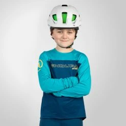 Endura Kid's MT500Jr Long Sleeve Cycling Jersey -Cykelsko Butik Endura Kid s MT500Jr Long Sleeve Cycling Jersey Jerseys Blueberry SS23 E7157BB K7 4
