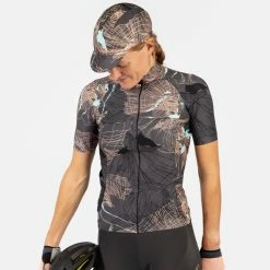 Endura Women's Outdoor Trail Cycling Jersey 17 Endura Women's Outdoor Trail Cycling Jersey -Cykelsko Butik Endura Women s Outdoor Trail Cycling Jersey Jerseys NeonPeach SS22 E6212NP 2 6