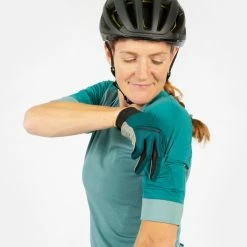 Endura Women'ss GV500 Cycling Jersey 15 Endura Women'ss GV500 Cycling Jersey -Cykelsko Butik Endura Women ss GV500 Cycling Jersey Jerseys SpruceGreen SS22 E6208GS 4 5