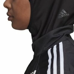 Adidas Run Icon 3 Stripe Hijab 19 Adidas Run Icon 3 Stripe Hijab -Cykelsko Butik H56804 12 APPAREL On20Model Detail20View202 white