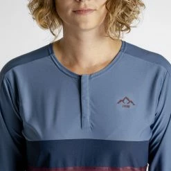 IXS Womens Flow XTG LS Jersey -Cykelsko Butik IXS Womens Flow XTG LS Jersey Jerseys Raisin Marine 2023 473 510 3670 047 34 7