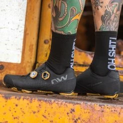 Northwave Extreme XCM 3 MTB Shoes -Cykelsko Butik Northwave Extreme XCM 3 MTB Shoes Cycling Shoes Black Honey 2022 NWS80222011 18 40 2