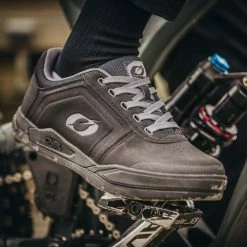 O'Neal Pinned SPD MTB Shoe -Cykelsko Butik O Neal Pinned SPD MTB Shoe Cycling Shoes Black Grey 2023 ONSO221039 2