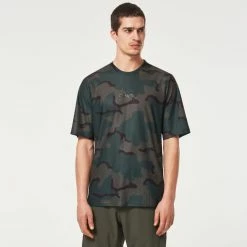 Oakley Ride Free Short Sleeve Jersey -Cykelsko Butik Oakley Ride Free Short Sleeve Jersey Jerseys B1B Camo Hunter AW22 FOA4037809NQS 2