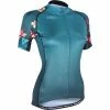 Primal Women's Kona Evo 2.0 Jersey 1 Primal Women's Kona Evo 2.0 Jersey -Cykelsko Butik Primal Women s Kona Evo 2 0 Jersey Jerseys Green Floral SS22 KON2J45W0